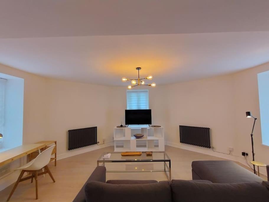 Апартаменты Bijou White Hart Lane Лондон